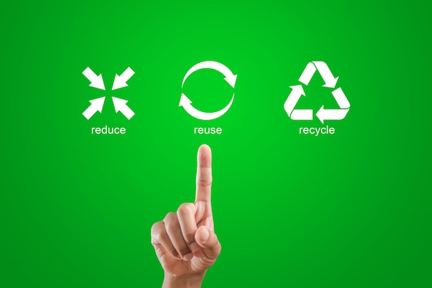 Co oznaczają strzałki na symbolu recyklingu?