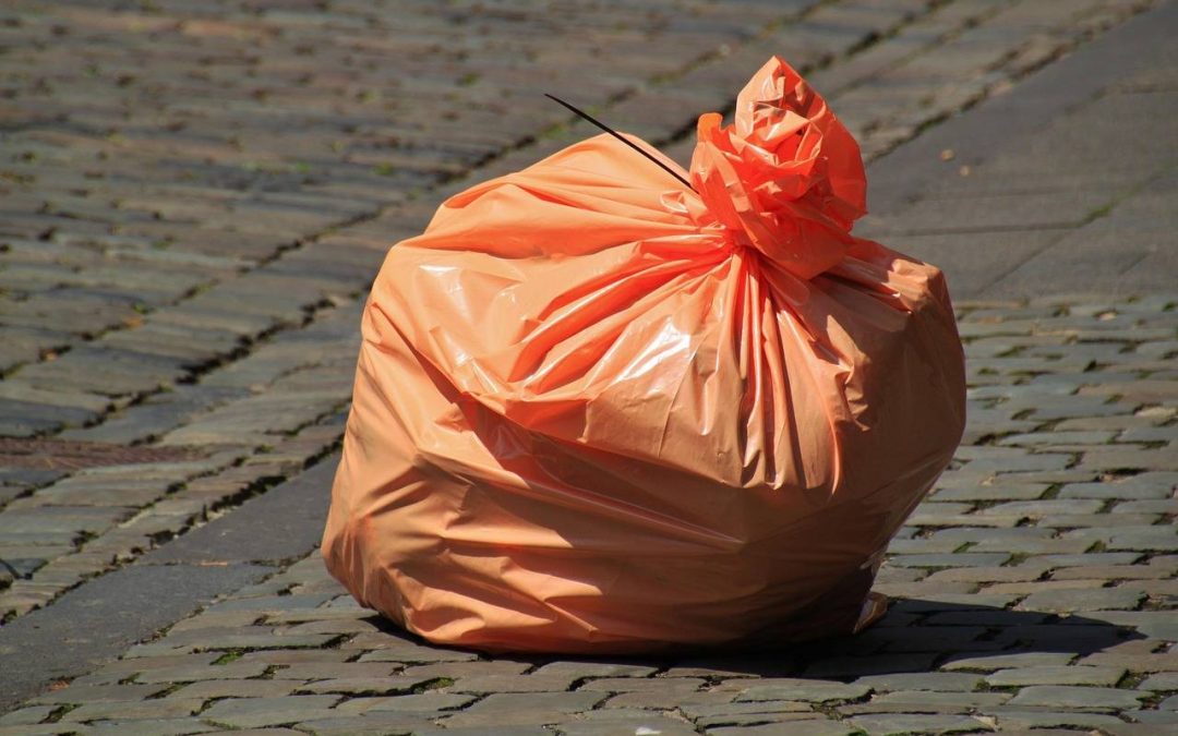 Jakie korzyści daje recykling różnych materiałów w codziennym życiu?